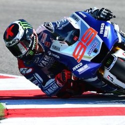 Kalahkan Duo Honda, Lorenzo Juara di Misano