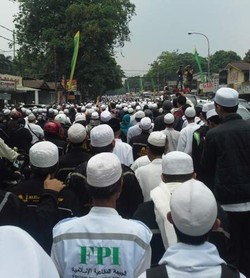 Habib Munzir Menuju Peristirahatan Terakhir dalam Suasana Hening