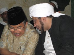 Momen Habib Munzir dan Tokoh Terkenal: Dari SBY hingga Jokowi