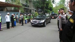 SBY dan Ibu Ani Melayat Habib Munzir