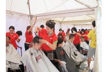 Mengintip Antusiasme Cukur Massal untuk Dukung Pasien Kanker Anak