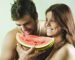 5 Makanan yang Membantu Pria Ereksi Lebih Lama 