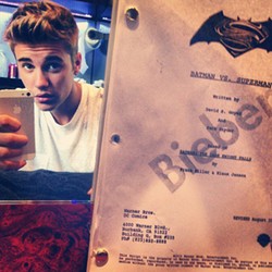 Pamer Skrip Superman vs Batman, Justin Bieber Dapat Peran Robin?