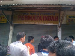 Perampok 3 Toko Mas Lepas Tembakan Kedua karena Hendak Dikerubungi Warga