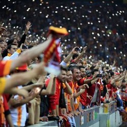 Turk Telekom Arena yang Berisik Menguji Madrid
