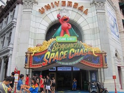 Ayo Bantu Sesame Street Selamatkan Spaghetti di Luar Angkasa