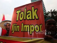 Petani Tebu Demo di KPK