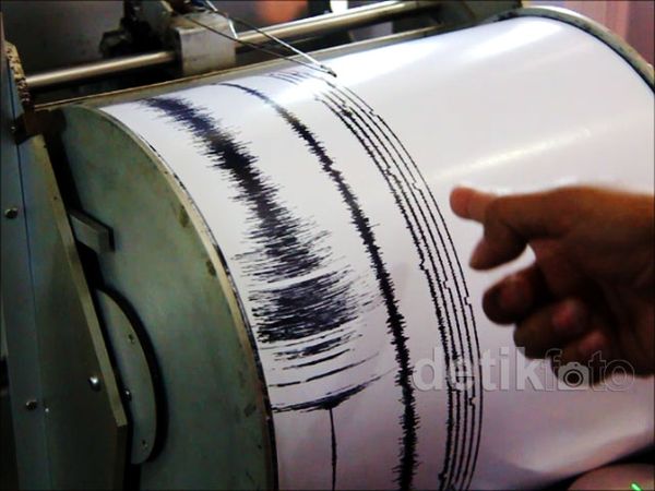 Memantau Aktivitas Gunung Sinabung