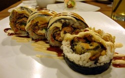 Beragam Budaya Global Menjelma dalam Racikan Fusion Sushi