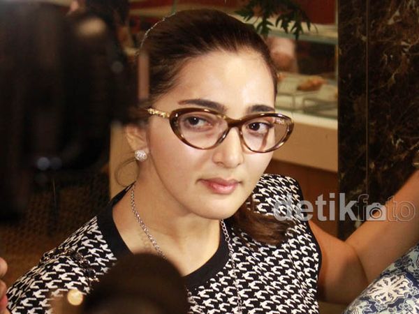 Ashanty dan Ina Thomas Juga Jenguk Dul