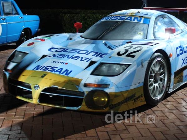 5 Speed Racer Nissan-Datsun