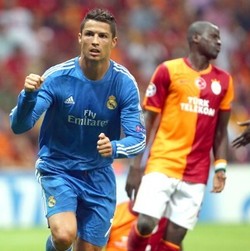 Ronaldo, Hat-trick, dan Sejumlah Catatan Menarik
