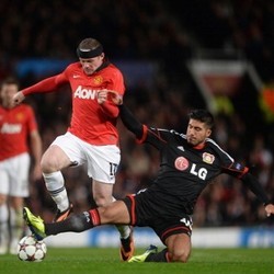 Rooney Dua Gol, MU Kalahkan Leverkusen 4-2