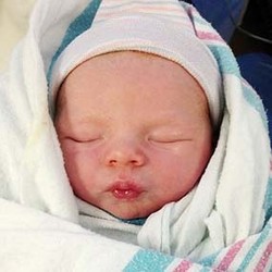 Aih..Lucunya Anak Fergie dan Josh Duhamel