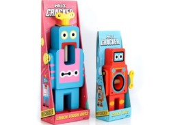 Kacang Mudah Dikupas oleh Robot Kayu Ini