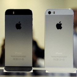 Produksi iPhone 5S Terhambat Pasokan Lensa 
