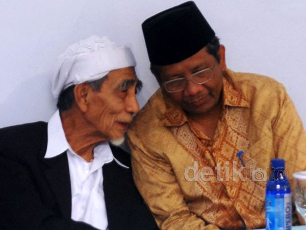 Mahfud MD Bertemu Kiai se-Jawa di Jombang 