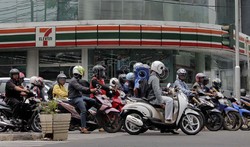 Edaran Dispar DKI di Sevel: ABG di Bawah 21 Tahun Dilarang Beli Miras!