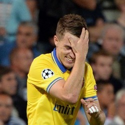 Lapangan Kurang Baik, Arsenal Tak Tampil Maksimal