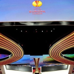 Valencia dan Swansea Mengejar Momentum