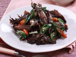 Resep Seafood: Ungkep Cumi Cabai Hijau