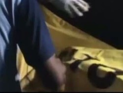 Pria Tewas dengan Obeng Menancap di Perut