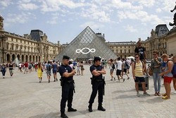 Gerombolan Pencopet Turis di Paris Dapat Rp 31 Juta/Hari