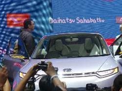 Datang ke IIMS, Ahok Hanya Mau Lihat Mobil Mahal