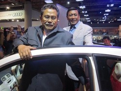 Apa Kata Fahmi Idris dan Wiranto Soal Fiat?