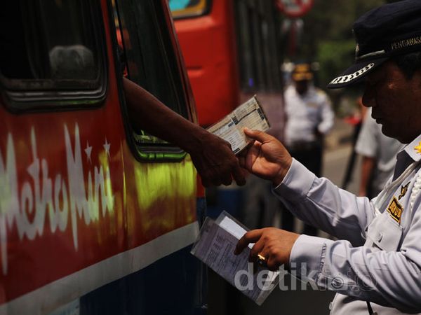 Dishub Razia Angkutan Umum