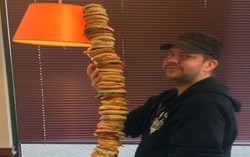 Wouw! Pria Ini Pesan Menu Mc Donalds dengan Total 20.000 Kalori!