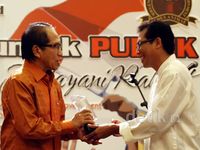 Chairul Tanjung Terima Penghargaan Soegeng Sarjadi 