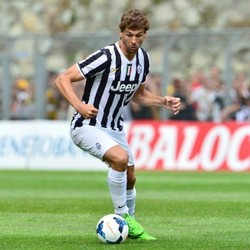 Tevez Bantah Katakan Llorente Lebih Baik Main Basket Saja