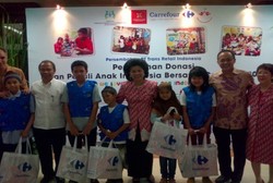 Carrefour Beri Donasi Pada 3 Lembaga yang Peduli Pemenuhan Hak Anak