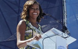 Lewat Drink Up Michelle Obama Ajak Warga Amerika Minum Air Lebih Banyak