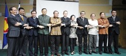 Angklung dan Tari Merak Meriahkan HUT ASEAN ke-46 di Moskow