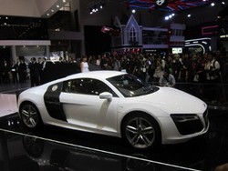 Mobil Iron Man Meluncur di Jakarta