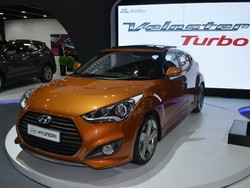 Mobil dengan Pintu Unik Hyundai Veloster Goda Pengunjung IIMS