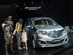 Mazda Luncurkan Biante dengan Teknologi SKYACTIV