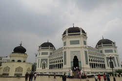 Jumat Penuh Berkah di Masjid Raya Medan
