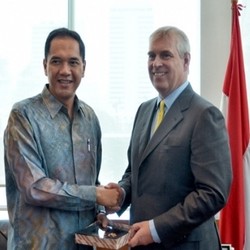 Gita Wirjawan Temui Pangeran Andrew Bahas Kampanye Hitam Produk Sawit RI