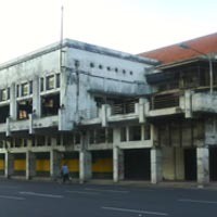 Inilah 4 Gedung Mangkrak Belasan Tahun di Surabaya