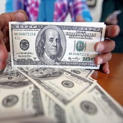 Kebijakan Durian Runtuh AS Cuma Bertahan Sehari, Dolar Balik ke Rp 11.000