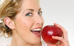 Kulit Cerah dan Kencang Berkat Konsumsi Nanas dan Pepaya