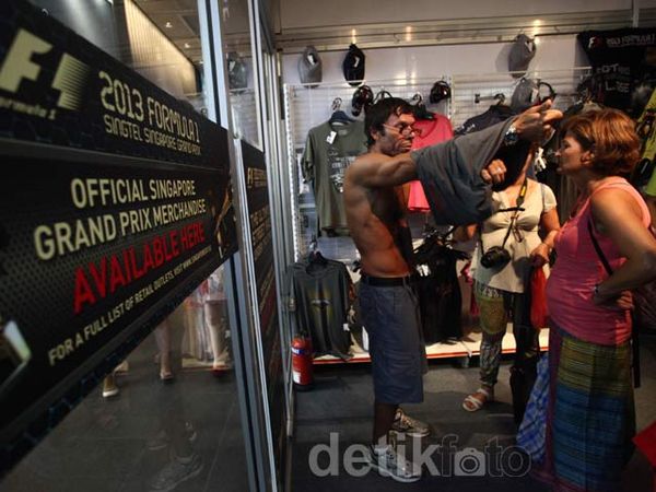 Berburu Aksesoris Balap F1 Di Singapura