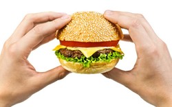 Makanan Berlemak Rusak Syaraf Lambung, Bikin Berat Badan Susah Turun