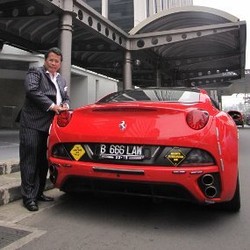 Cerita Hotman Paris dan Mobil Mewah, Lamborghini Hingga Ferrari