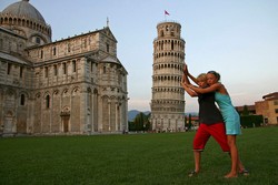 10 Objek Wisata Populer yang Dianggap Paling Buruk