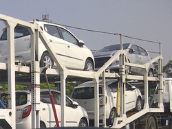 Mobil Murah Ayla Sudah Mulai Dikirim ke Konsumen