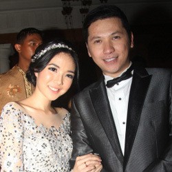 Resepsi Gading dan Gisel Menikah Layaknya Reuni Akbar untuk Roy Marten 